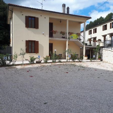 ホテル La Casa Dei Nonni Torre Orsina エクステリア 写真