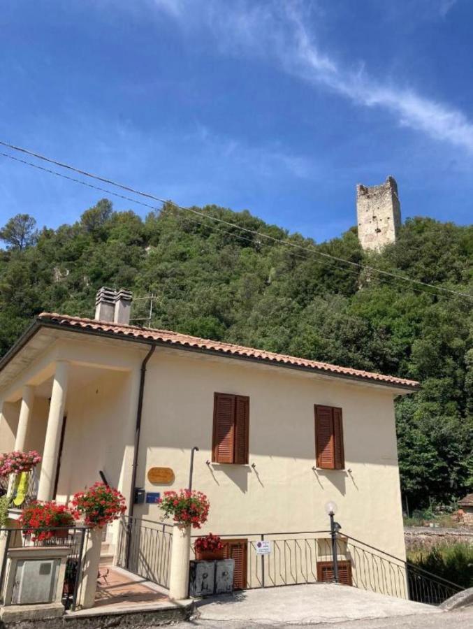 ホテル La Casa Dei Nonni Torre Orsina エクステリア 写真