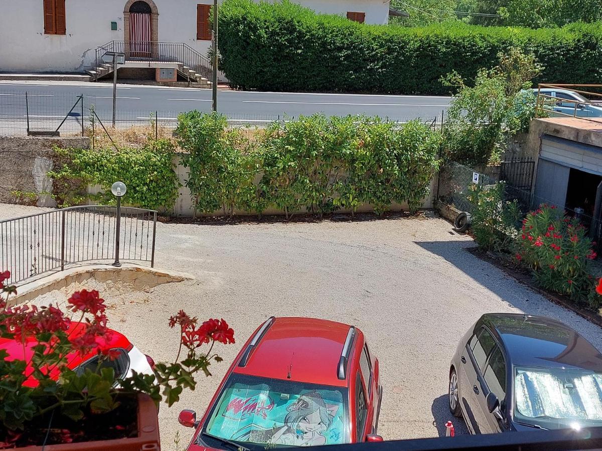 ホテル La Casa Dei Nonni Torre Orsina エクステリア 写真