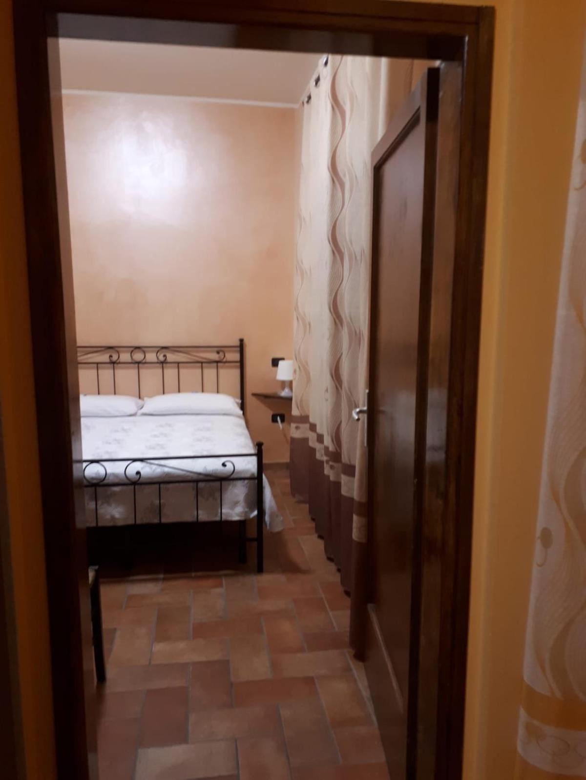ホテル La Casa Dei Nonni Torre Orsina エクステリア 写真