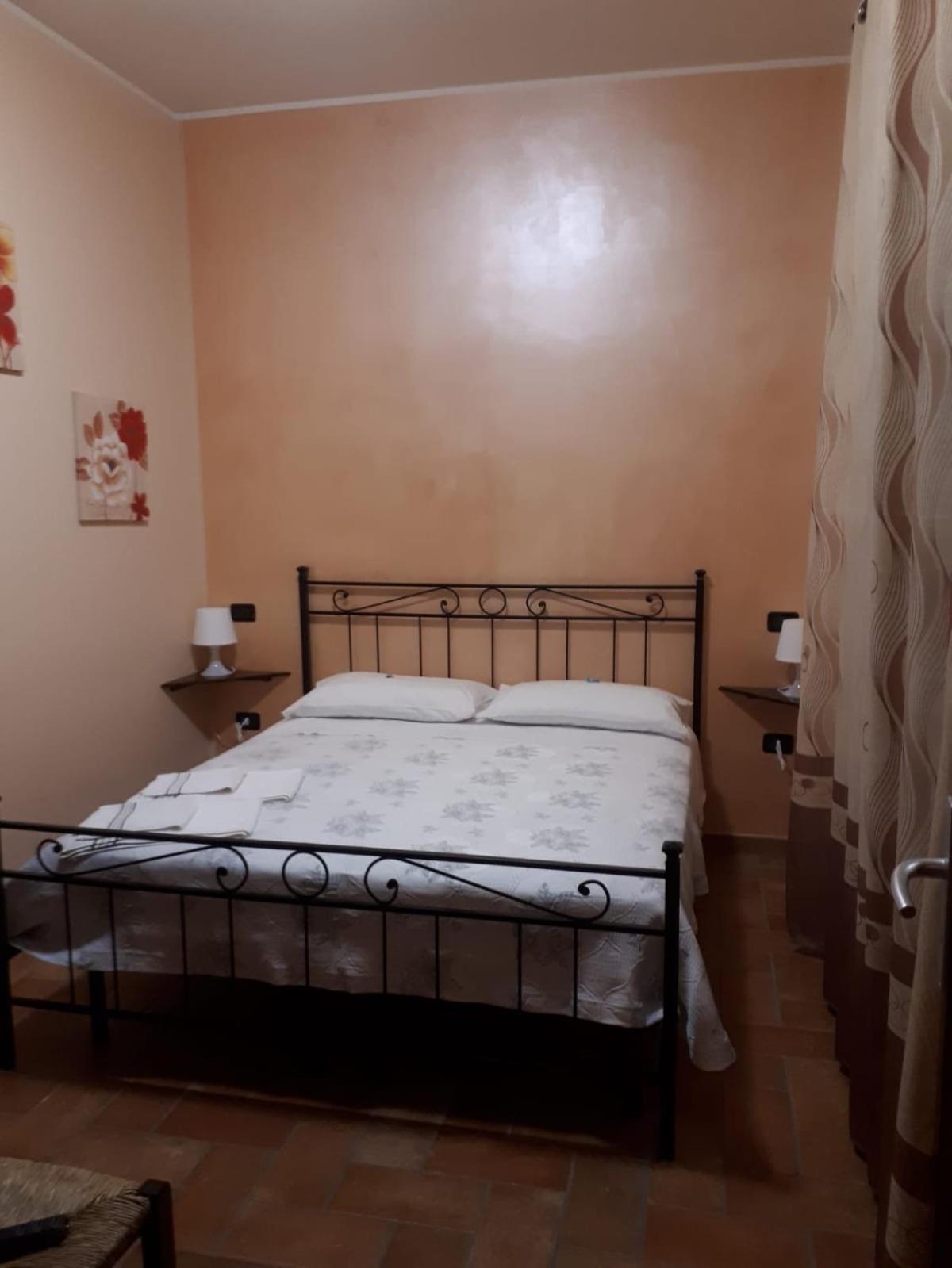ホテル La Casa Dei Nonni Torre Orsina エクステリア 写真