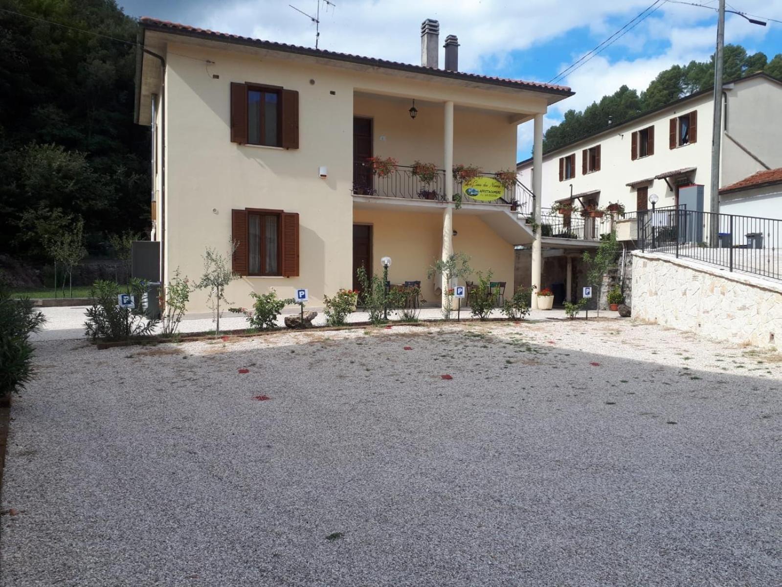 ホテル La Casa Dei Nonni Torre Orsina エクステリア 写真